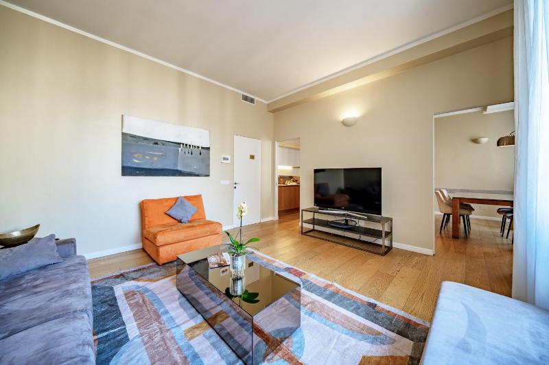 Deluxe Three-Bedroom Apartment - Via Asole 2 image 1