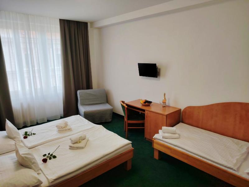 Triple Room with Sofa Bed image 1