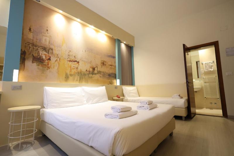 Quadruple Room image 2