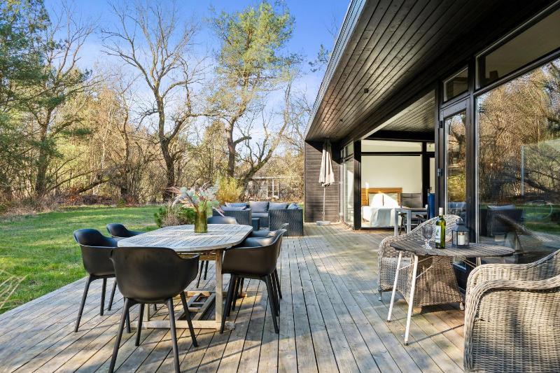 8-Person Holiday Home In Fuglslev With Indoor And Outdoor Spa Sauna And Large Annex Surrounded By Forest And Close To Ebeltoft And Ree Park - image 9