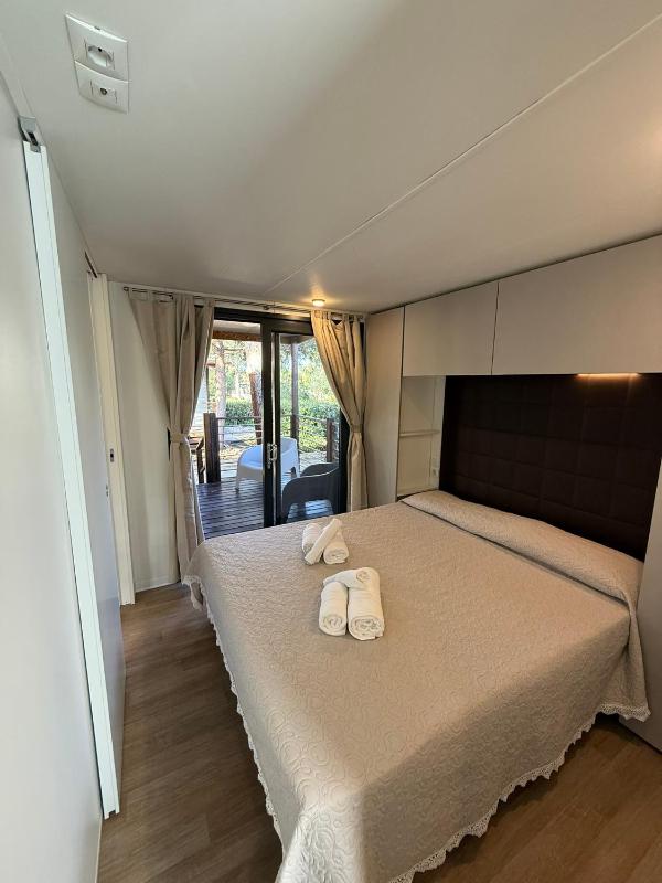 Mobile Home image 4