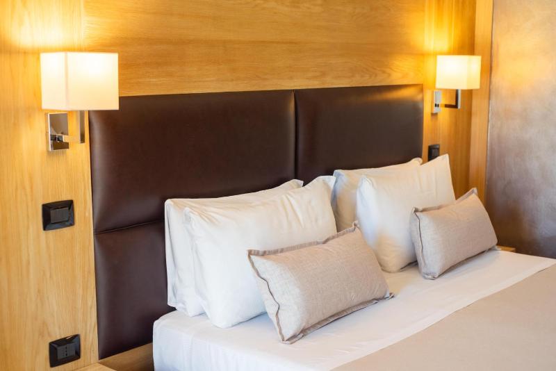 Superior Double Room image 4
