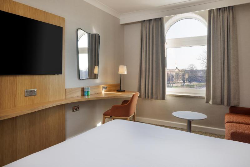 Double Room with Sofa Bed image 4