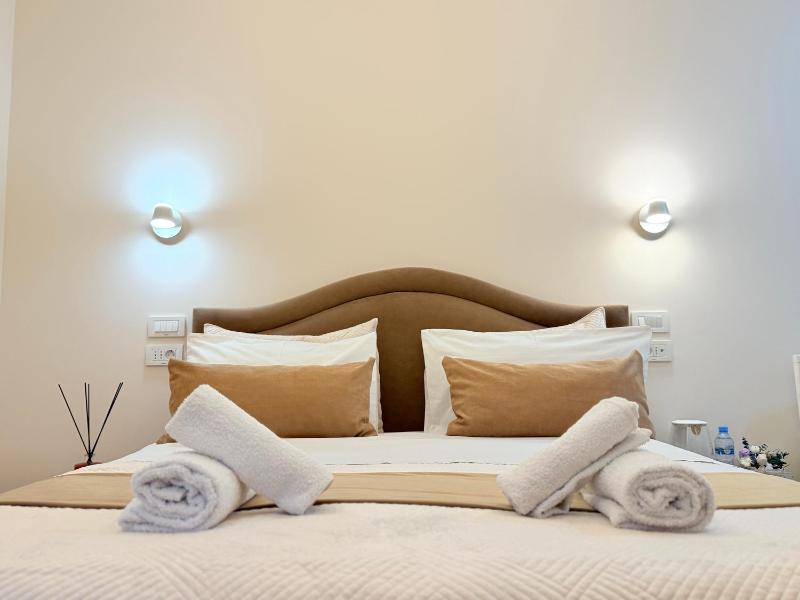 Deluxe Suite image 3