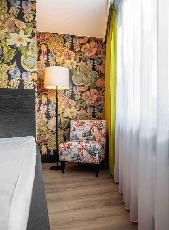 Standard Single Room image 3