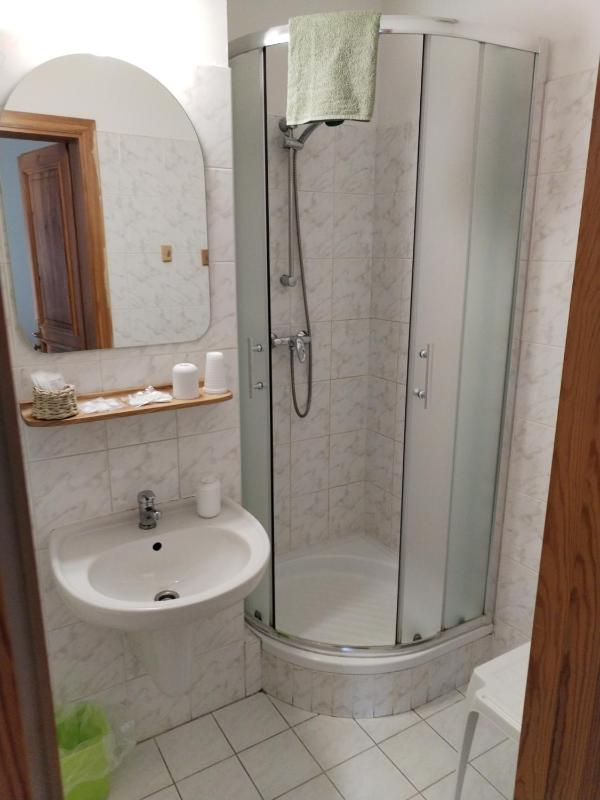 Twin Room image 1