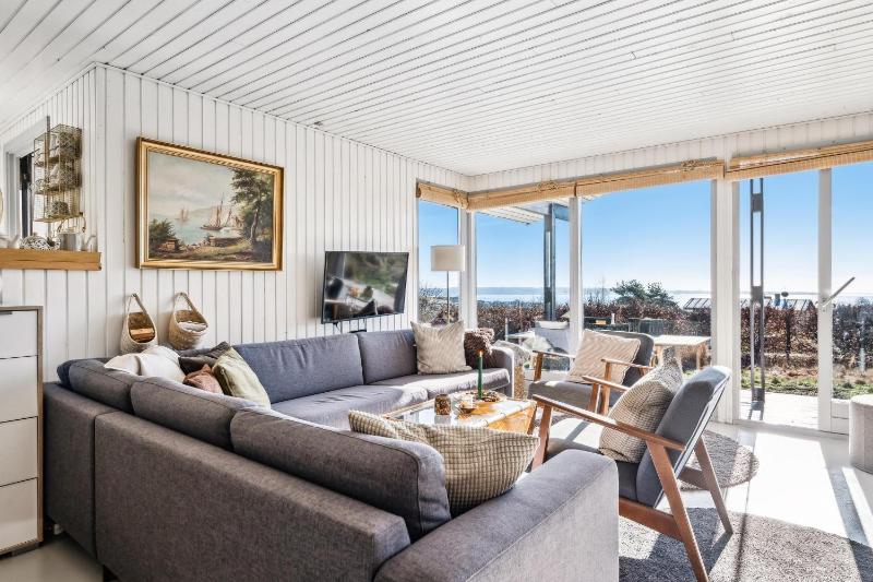 Holiday Home In Handrup With Sea View Over Ebeltoft Bay And Spacious Terraces Close To The Beach Nature And Mols Bjerge National Park - image 12