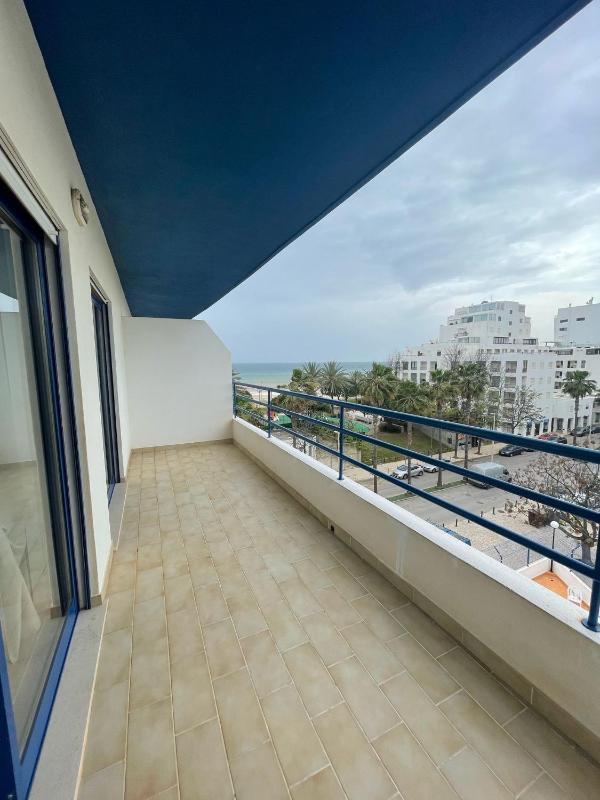 One-Bedroom Apartment image 4