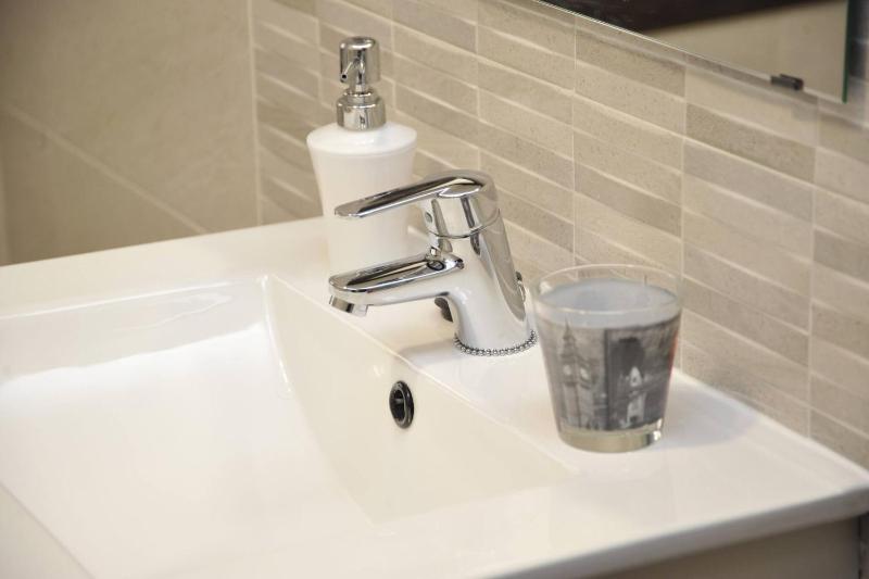 Superior Apartment image 3