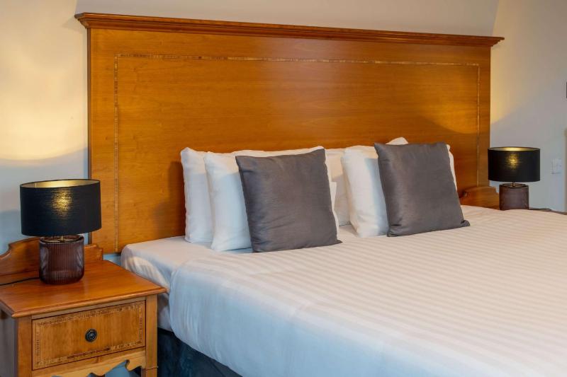 Standard Double Room image 4