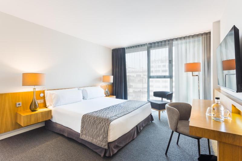 Superior Double or Twin Room image 4