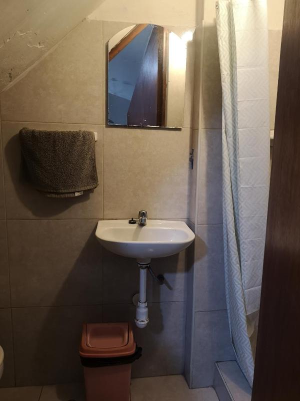 La Casa De Los Amigos - image 4
