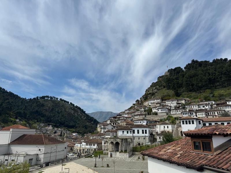 Arben Qemeri Guest House - image 1