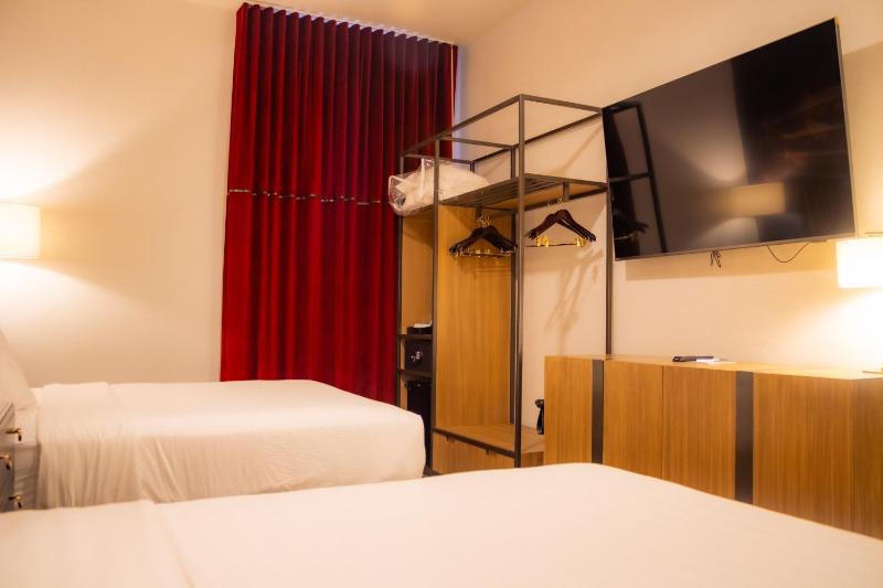 Deluxe Queen Room with Two Queen Beds image 3