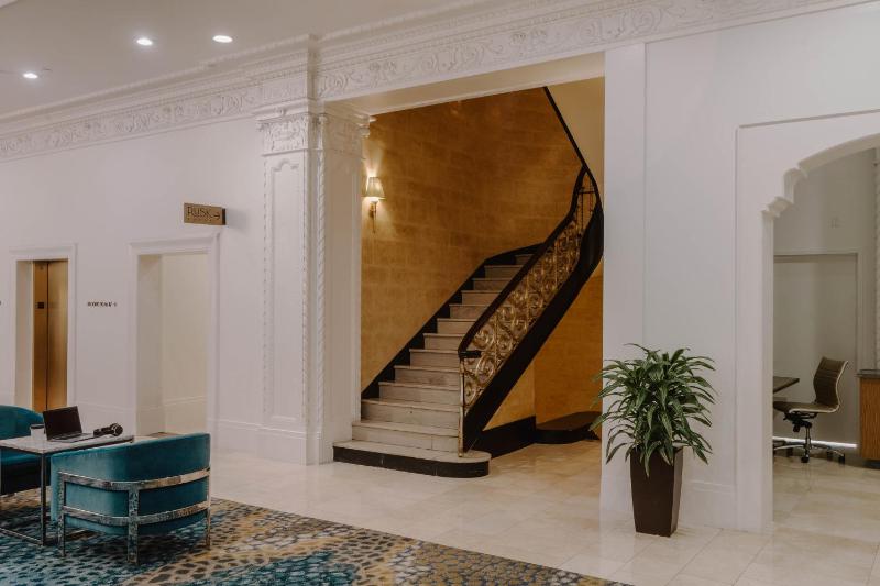 Club Quarters Hotel in Houston - image 8
