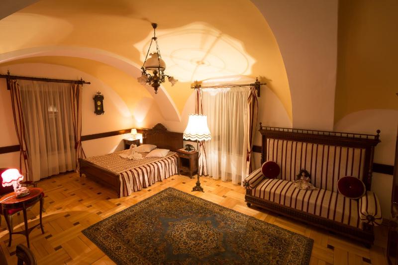 Deluxe Double Room image 1
