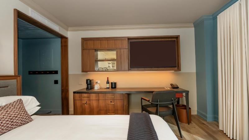 Standard Room image 2