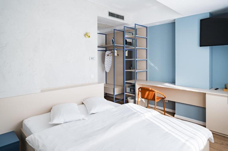 Double Room image 1