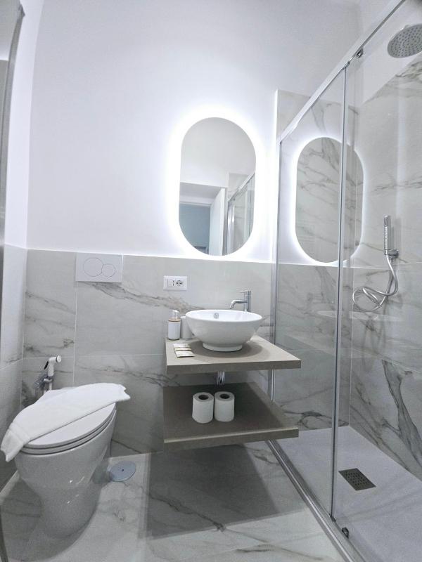 Triple Room with Private Bathroom image 4