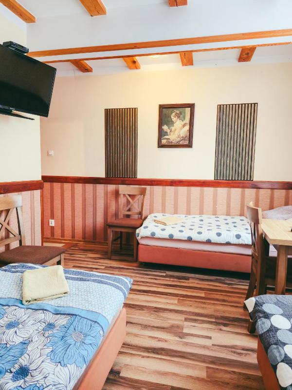 Classic Triple Room image 1