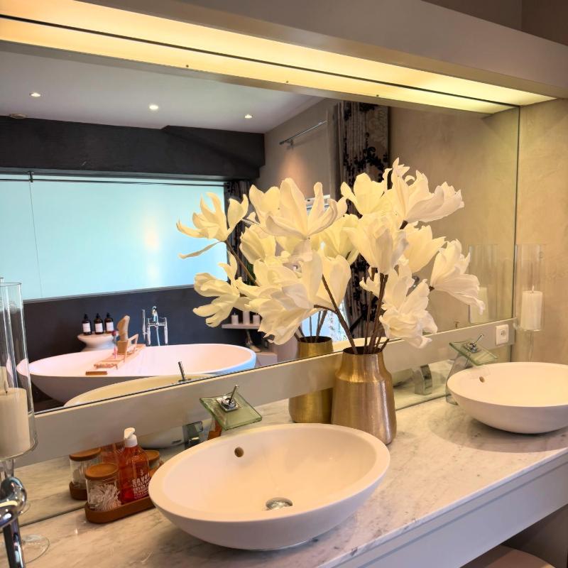 Villa St Jean SUITE Romantique - image 42