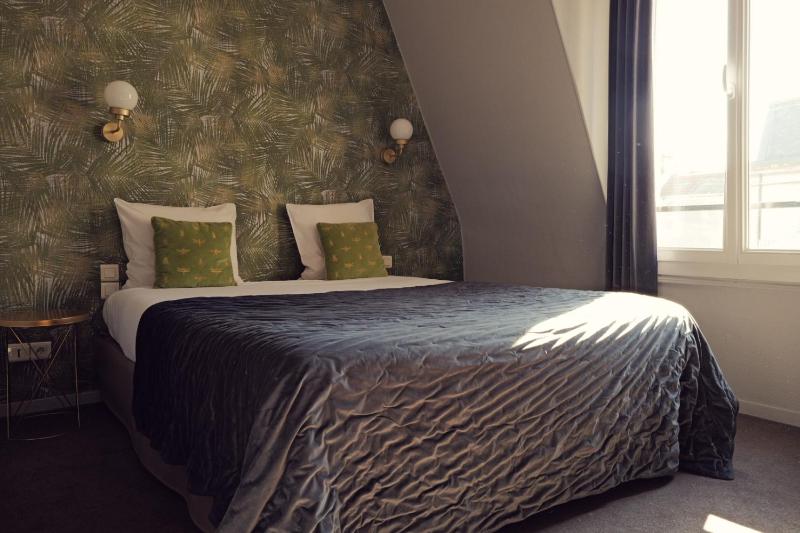 Superior Double Room image 1