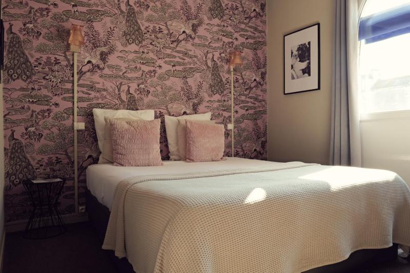 Superior Double Room image 3
