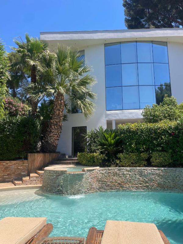 Villa St Jean SUITE Romantique - image 11