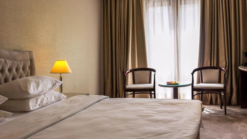 Superior Queen Room image 2