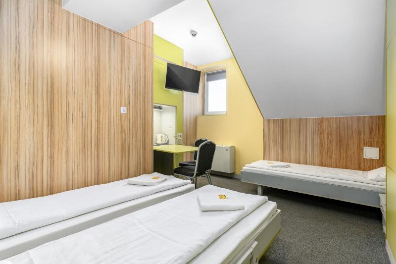 Double Room with Extra Bed image 3