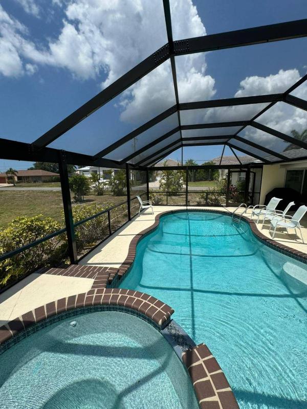 villa - Sleeps 6 & sports boat - image 18