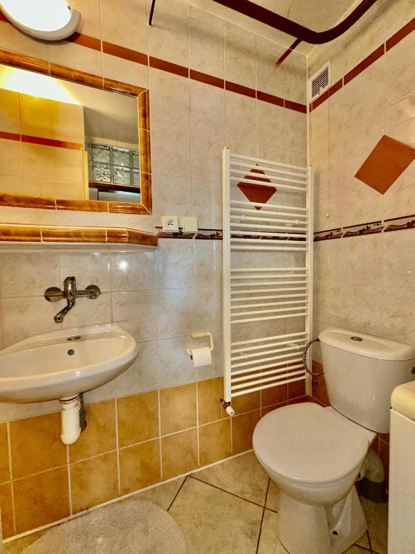 Deluxe Double or Twin Room image 3