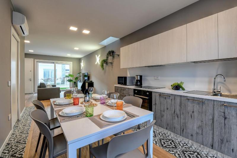 Villetta Dolci Luxury Home - A2 - image 8