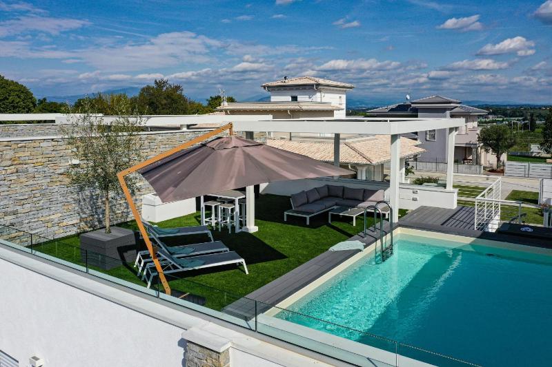 Villetta Dolci Luxury Home - A2 - image 7