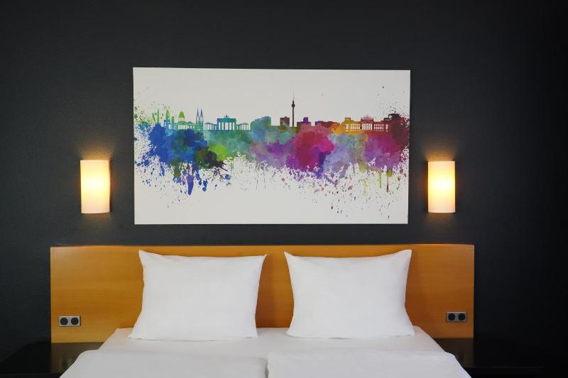Standard Single Room image 3