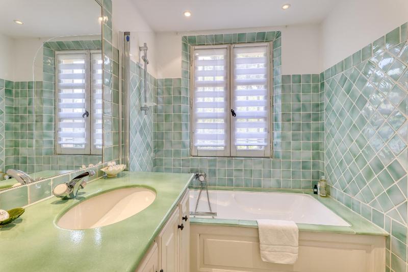 Villa Tortue - Private Pool & Sea View - Happy Rentals - image 38