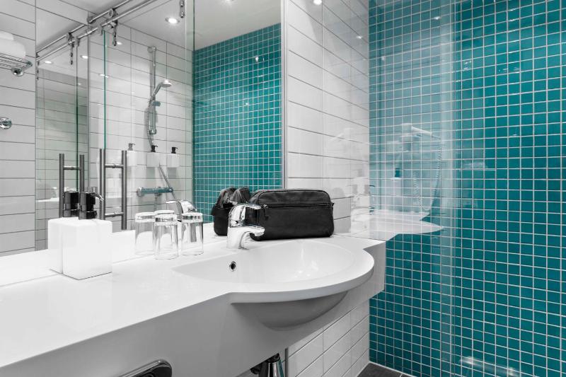 Standard Family Room image 4