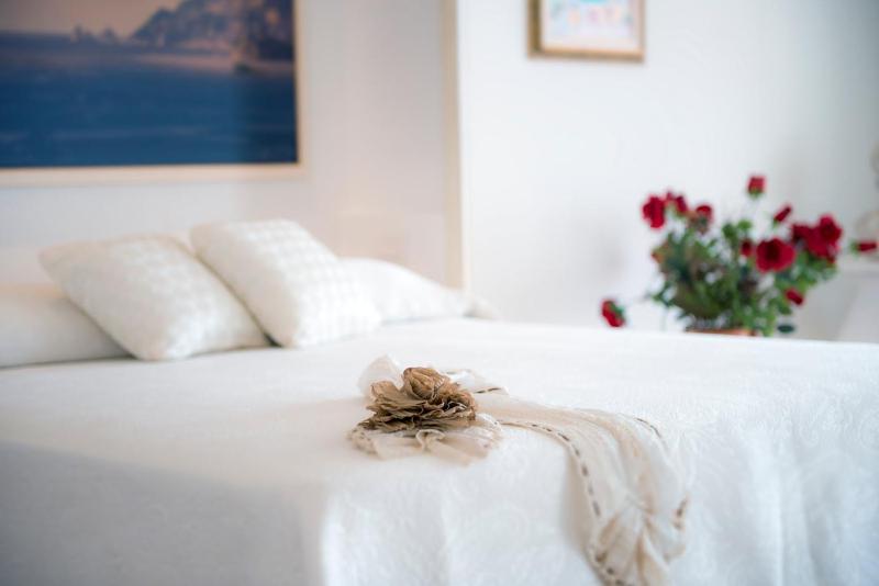 Villa Santa Chiara Positano Suites - image 16