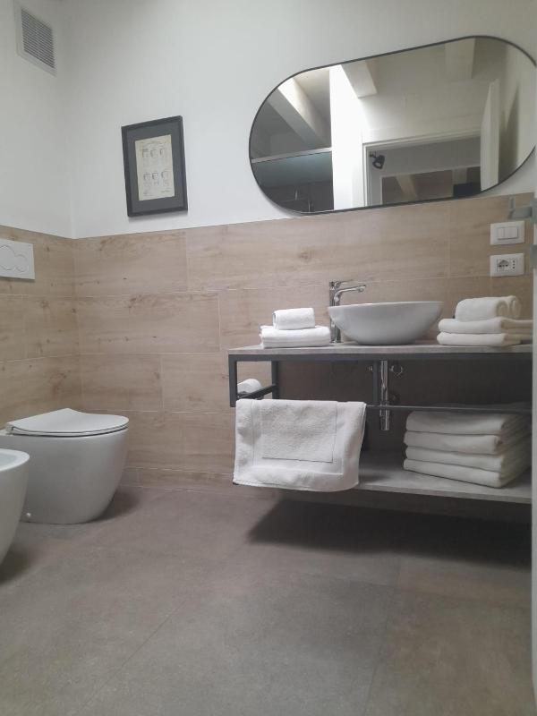 Verona Urban Apartment - image 8