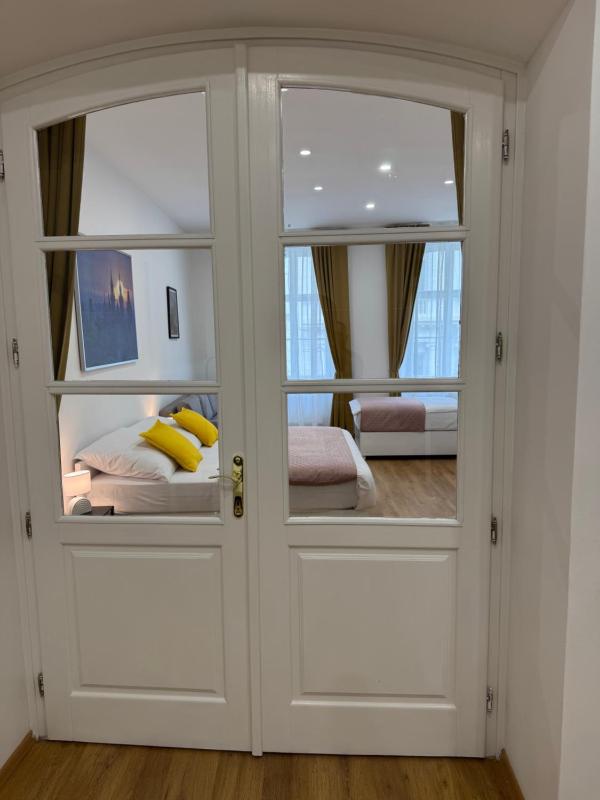 Superior Apartment image 2