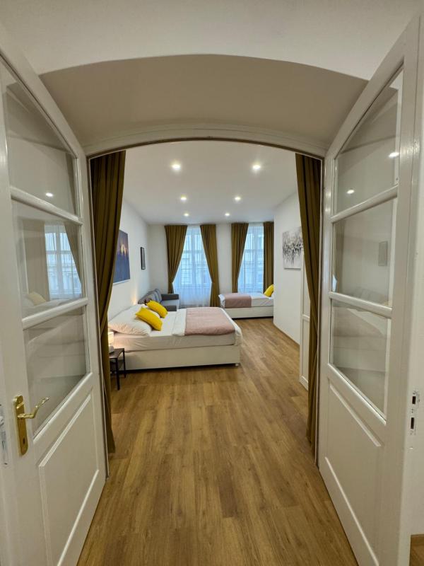 Superior Apartment image 1