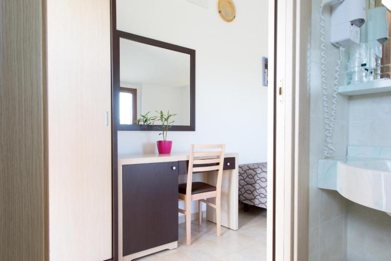 Superior Double Room image 4