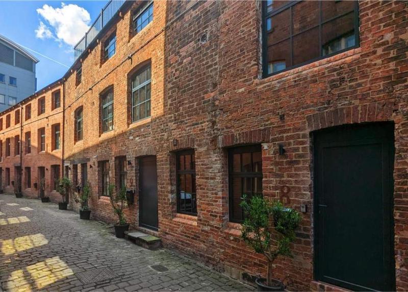 Blayds Yard - image 41