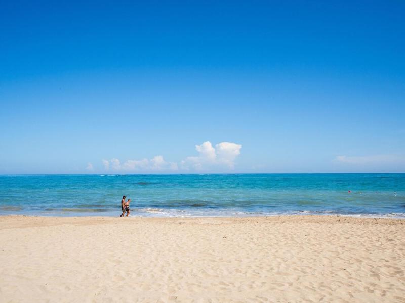 Private Beach Luxury Villa - image 39