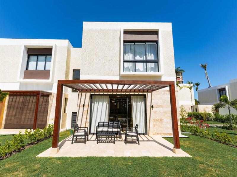Private Beach Luxury Villa - image 10