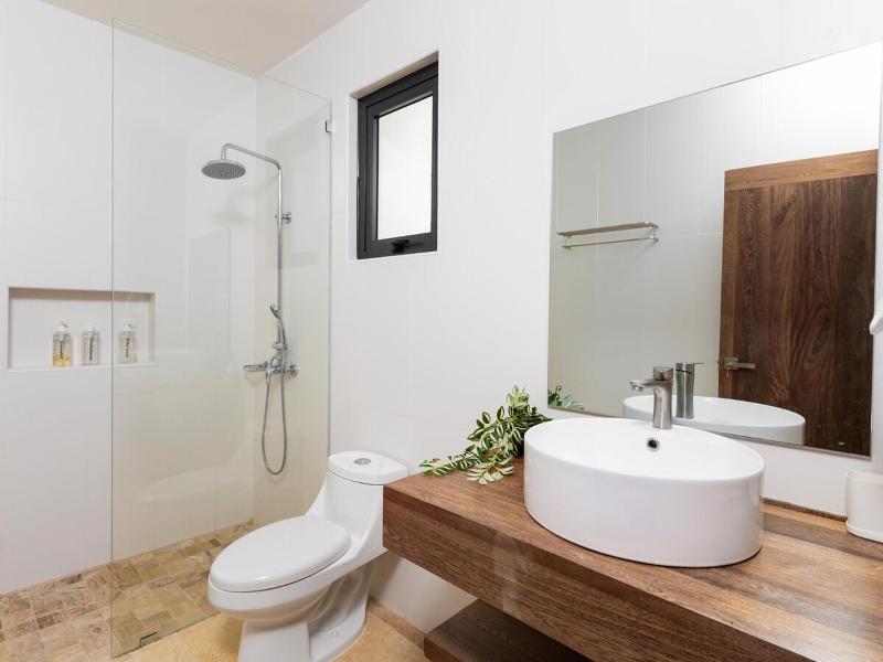 Private Beach Luxury Villa - image 31
