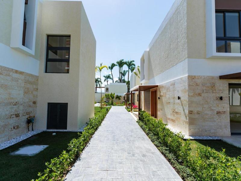 Private Beach Luxury Villa - image 48