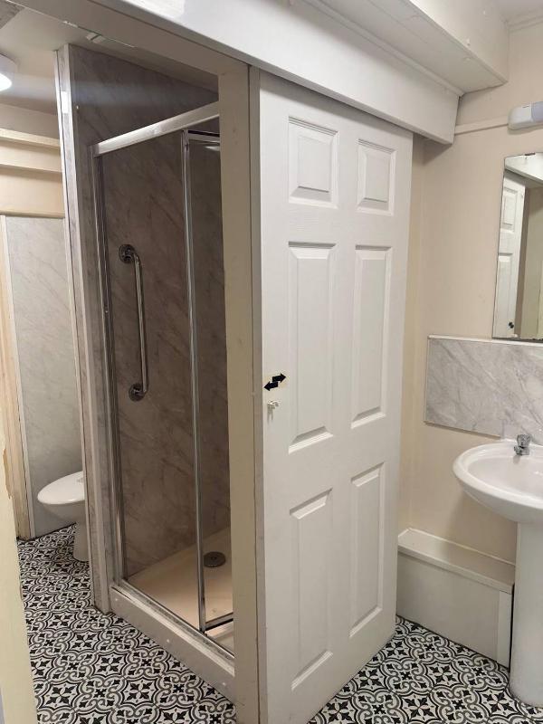 Single Room image 2