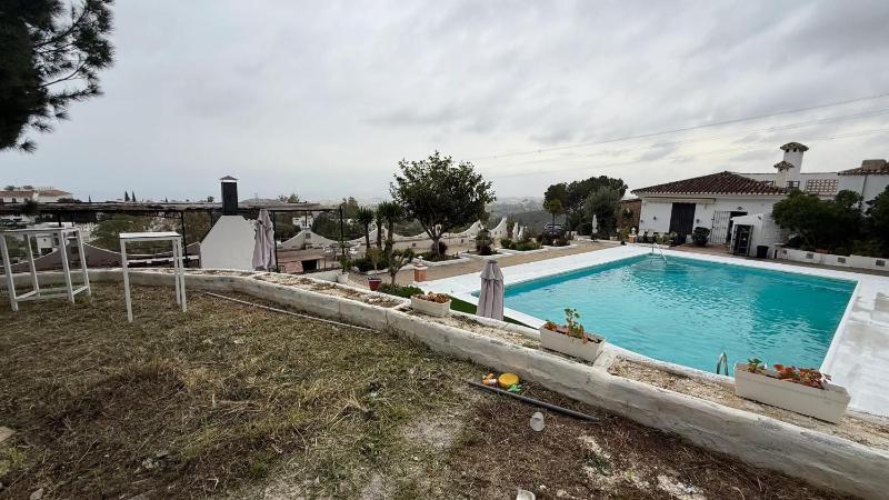 Exceptional villa in Mijas with private pool sea view - image 7