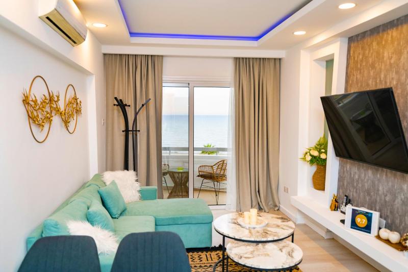 Lazuli Sea View Beachfront Ap 21 - image 1
